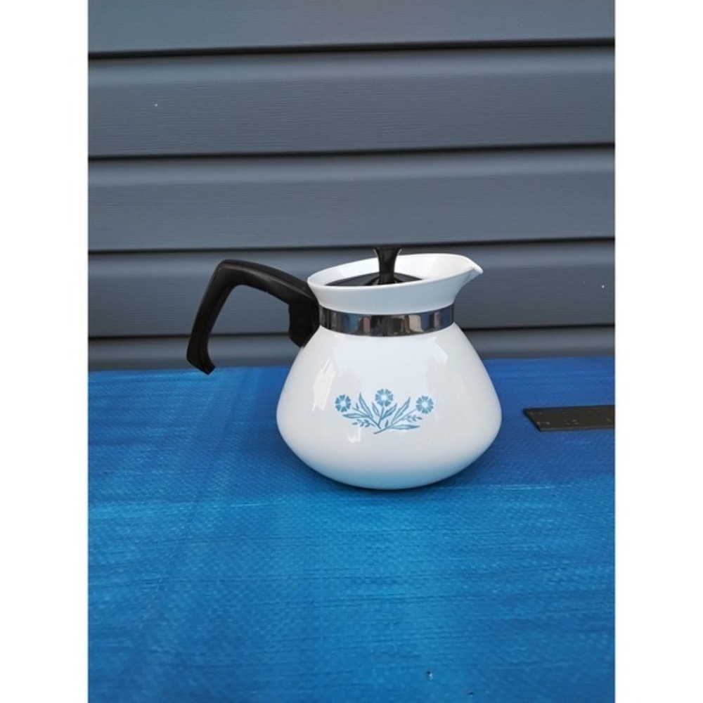 Vintage Corning Ware Blue Cornflower 6 Cup Teapot with Lid P-104 White Blue MCM